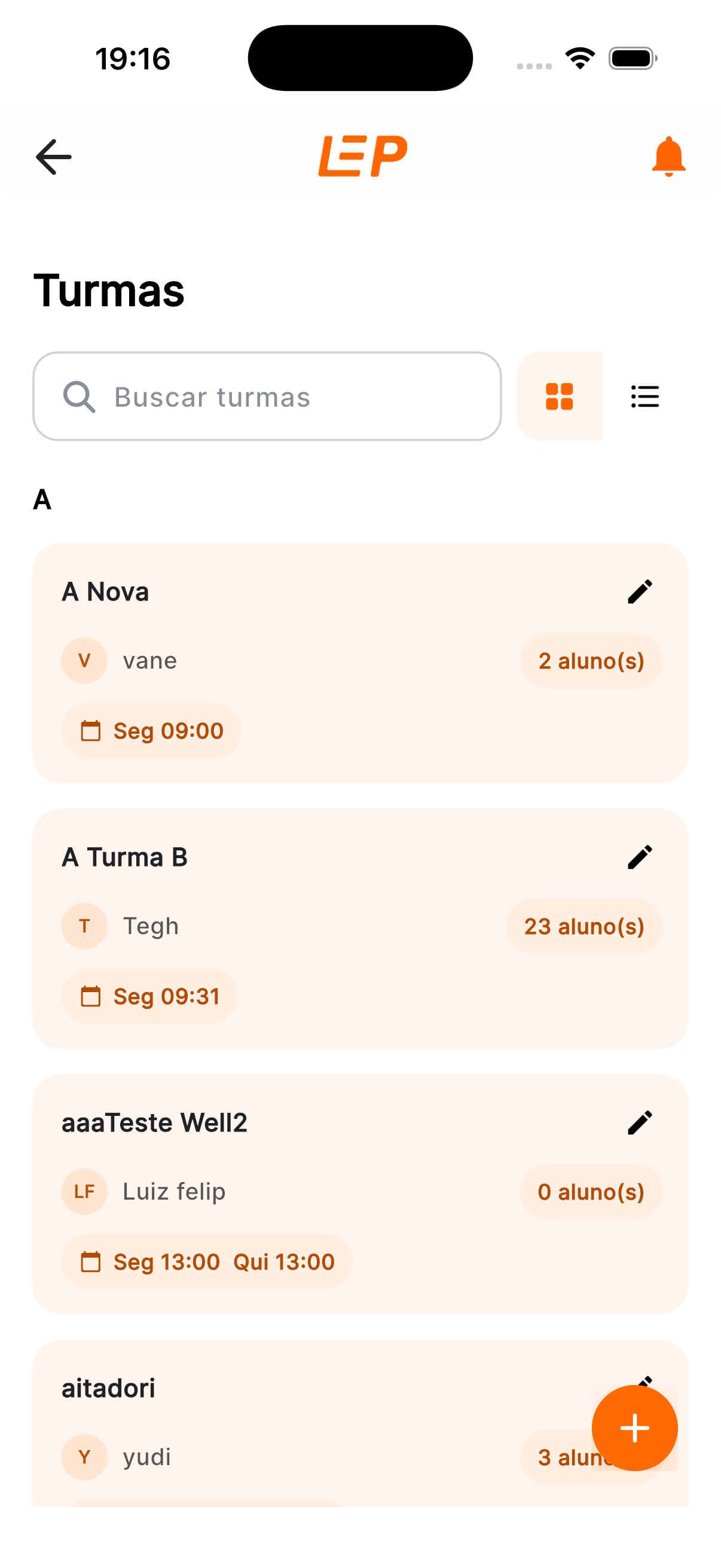 Tela de Turmas do LEP App com a lista de turmas e o botão para criar uma nova turma.